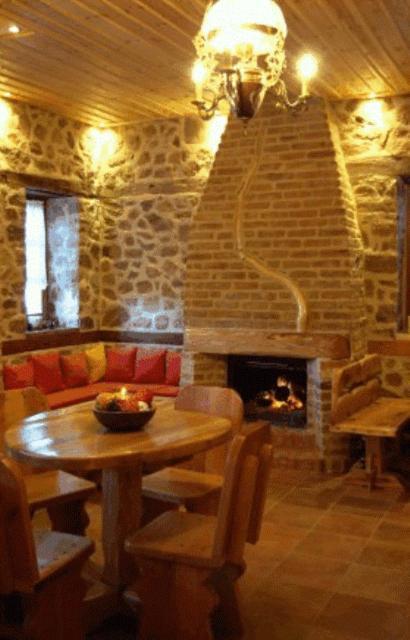Nimbus Guesthouse Sidhirokhorion Ngoại thất bức ảnh