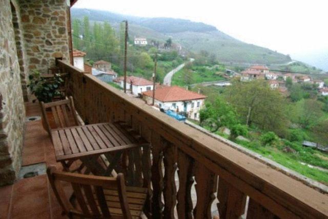 Nimbus Guesthouse Sidhirokhorion Ngoại thất bức ảnh