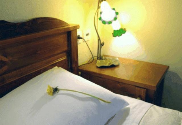 Nimbus Guesthouse Sidhirokhorion Ngoại thất bức ảnh
